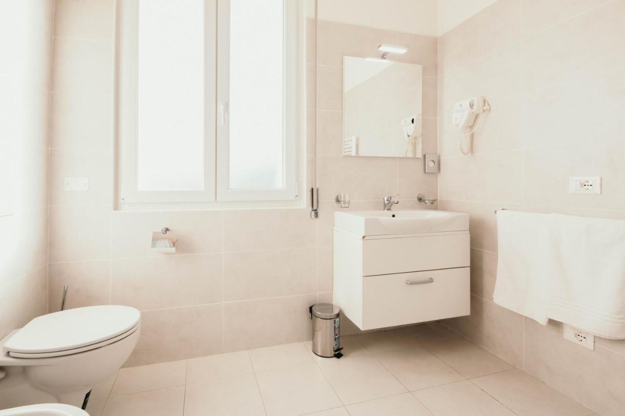 Al 13 Rosso - Lakeside Leisure & Business Stresa Buitenkant foto