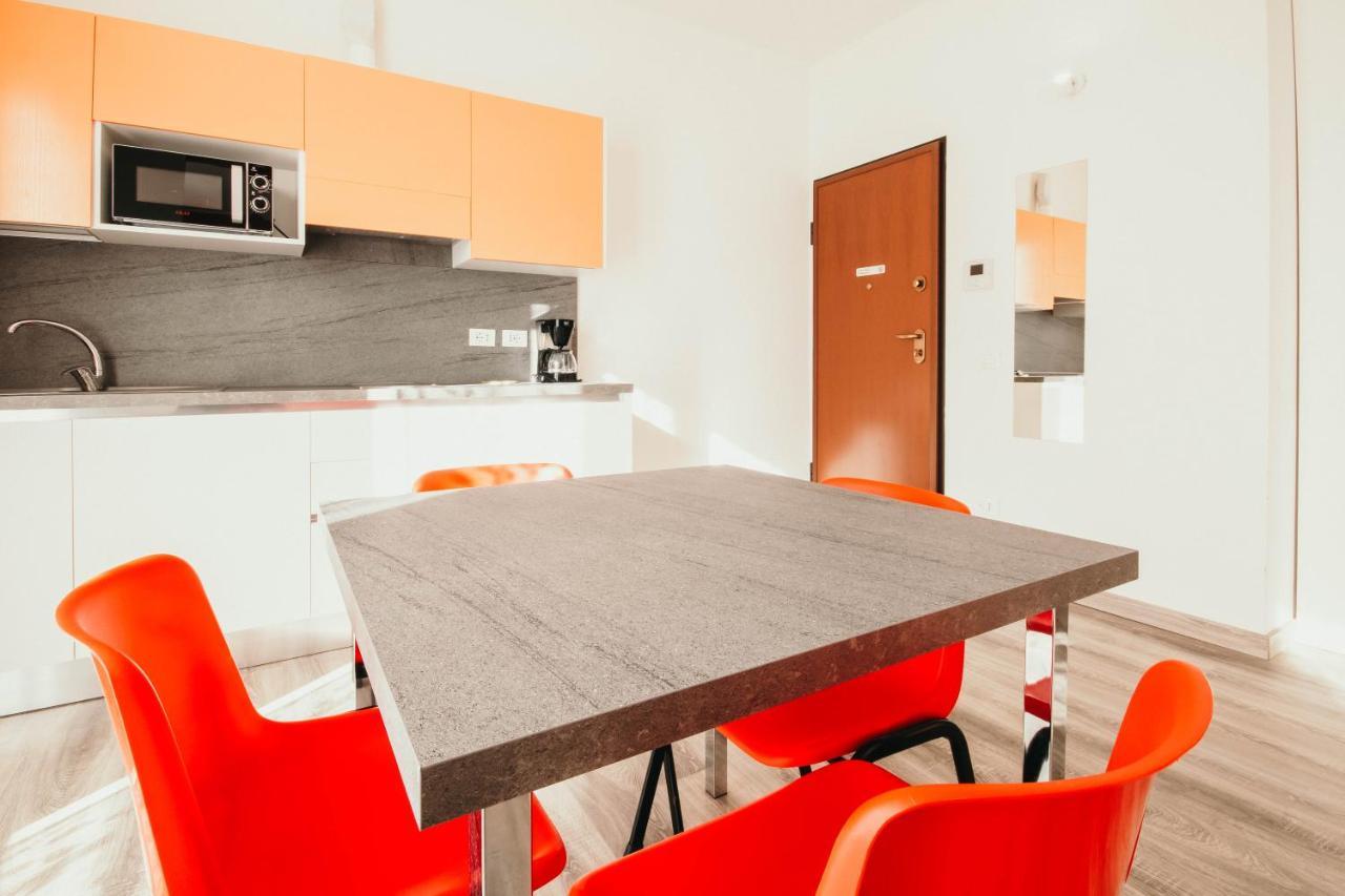 Al 13 Rosso - Lakeside Leisure & Business Stresa Buitenkant foto